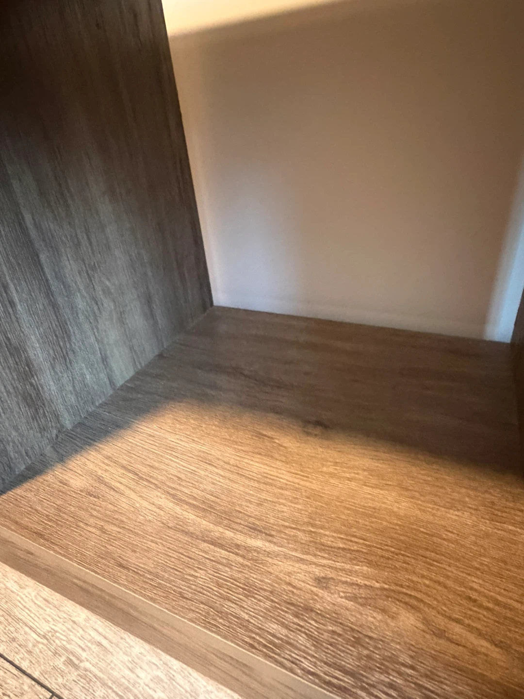 Wooden Storage Bench with 4 Cubbies - photo 3