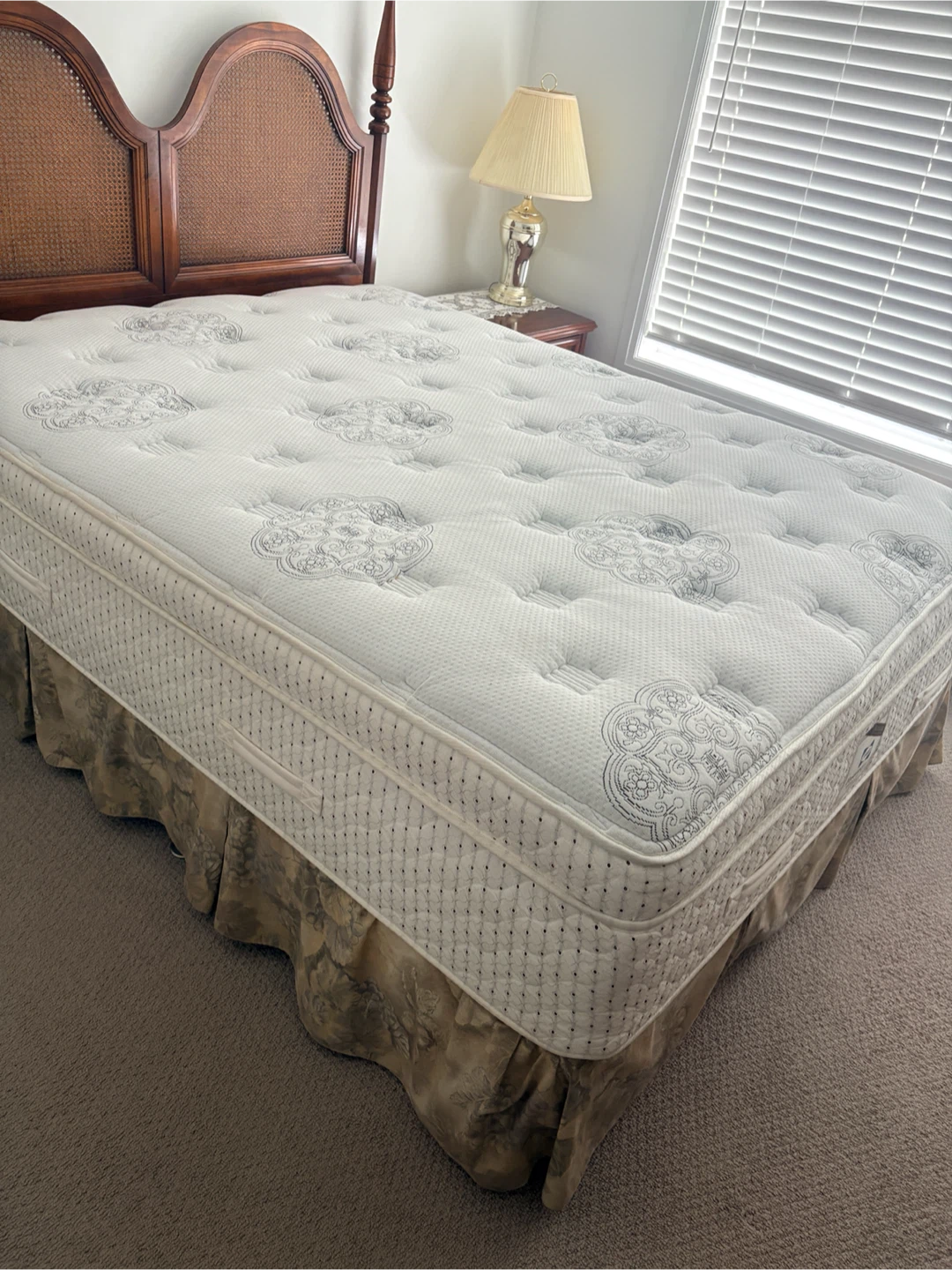 Wooden bed mattress and matching Nightstand with Two Drawers - photo 5