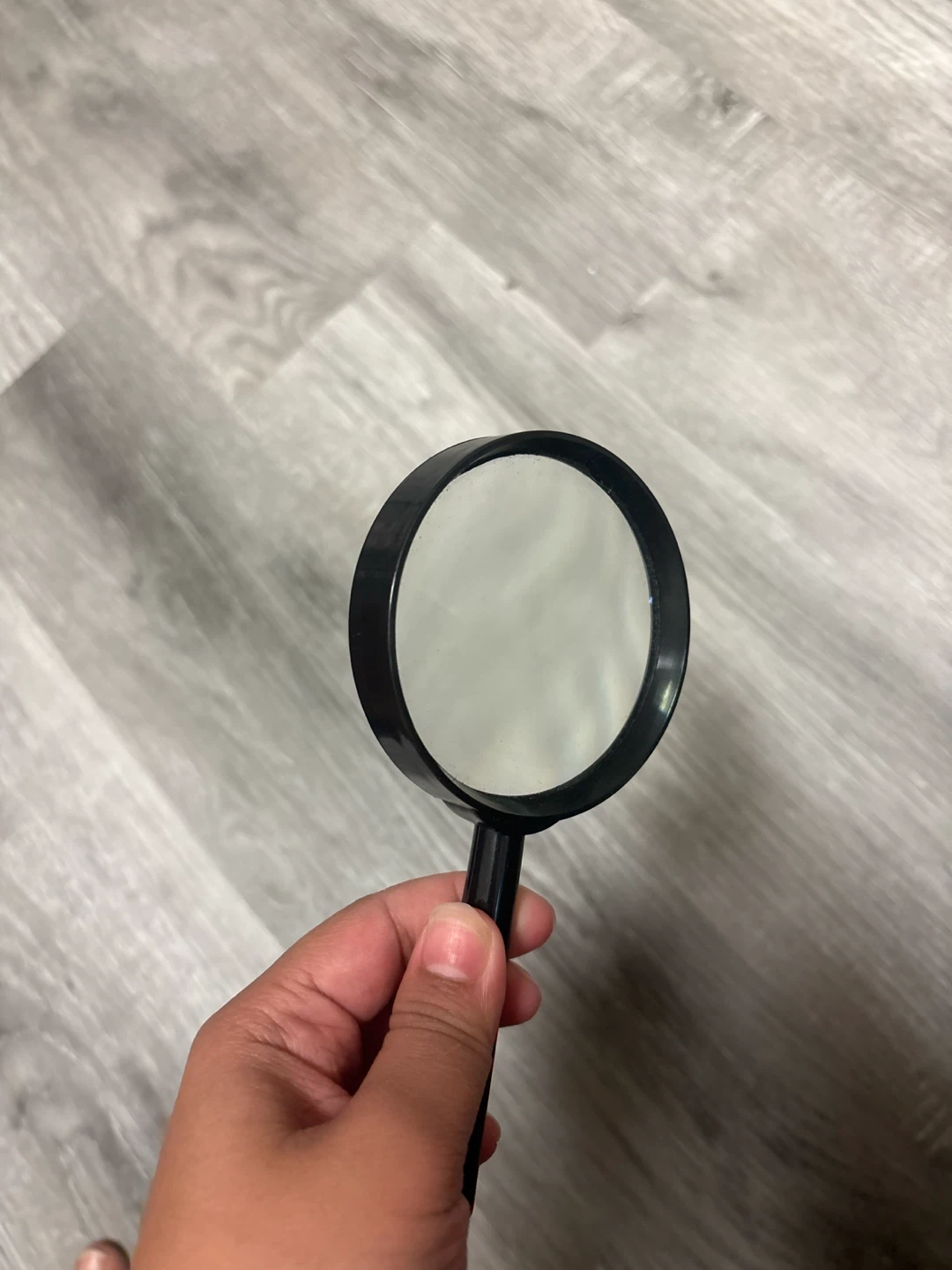 Black Handheld Magnifying Glass - photo 2