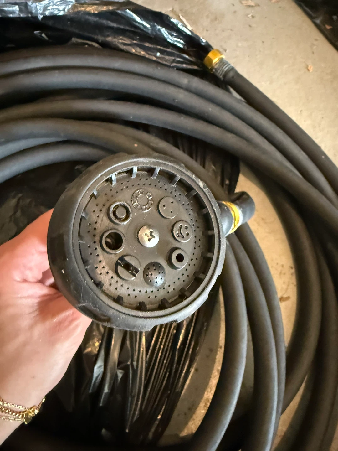 Heavy-Duty 50 ft Rubber Garden Hose with Vigoro Spray Nozzle - photo 3