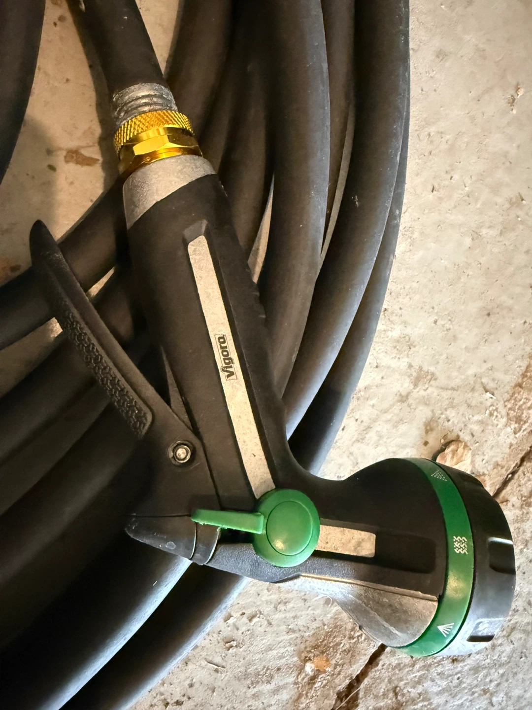 Heavy-Duty 50 ft Rubber Garden Hose with Vigoro Spray Nozzle - photo 4