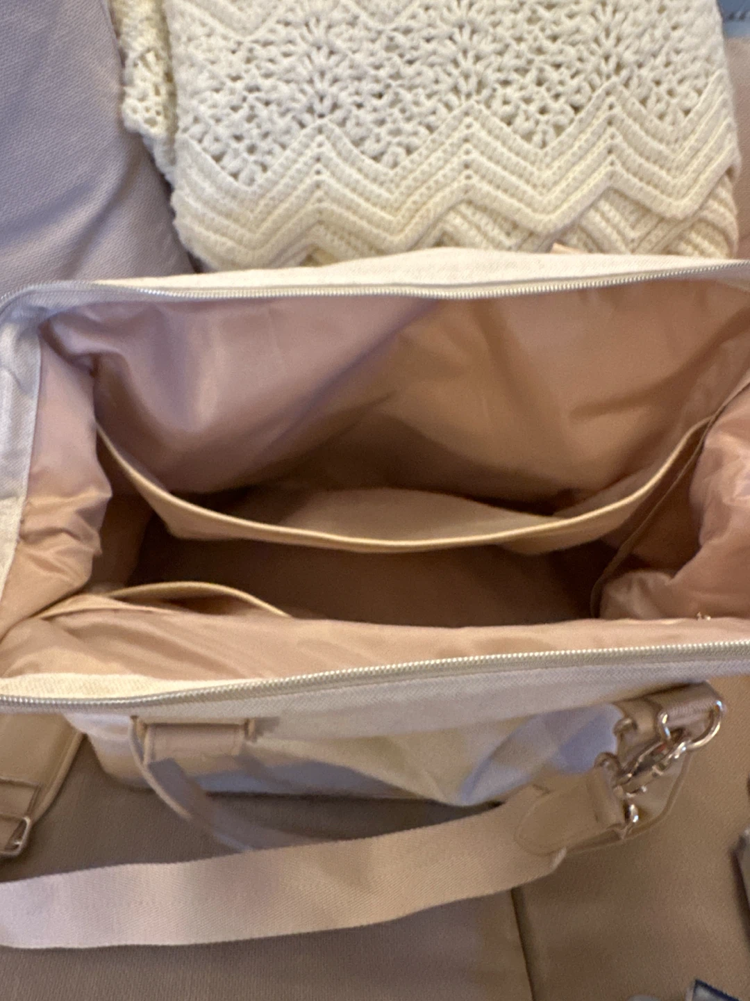 Beis Weekender Bag in Beige - photo 3