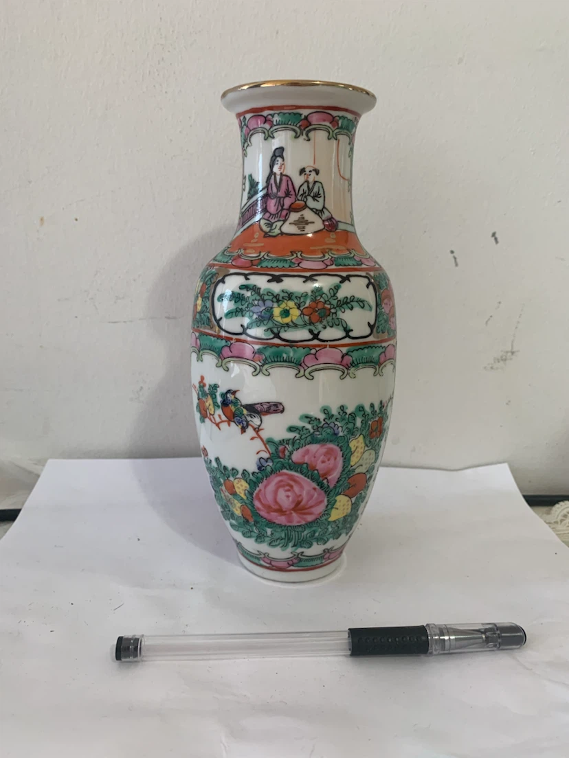 Hand-Painted Rose Medallion Vase - photo 2