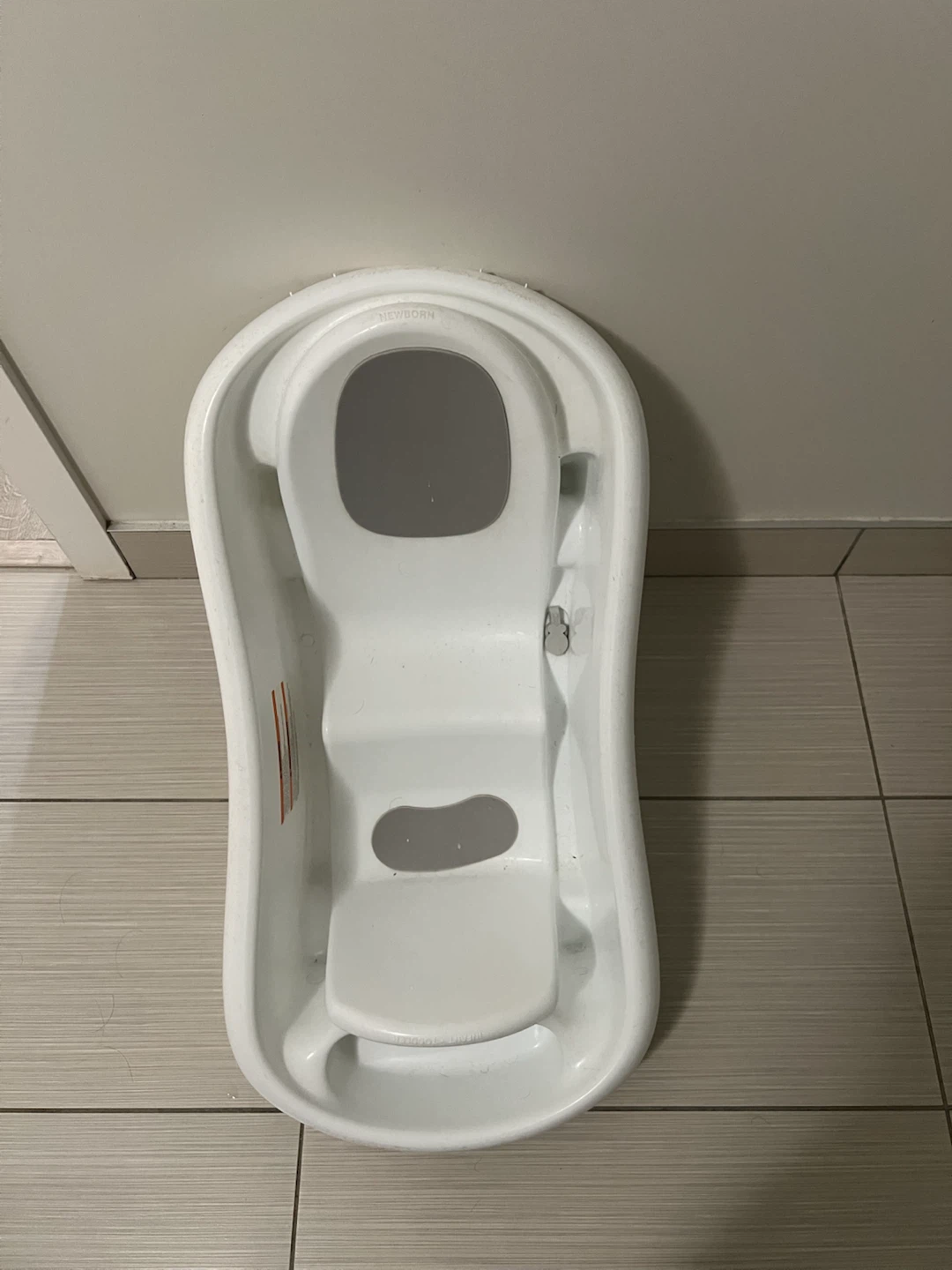 White Baby Bath Tub for Newborns to toddler
