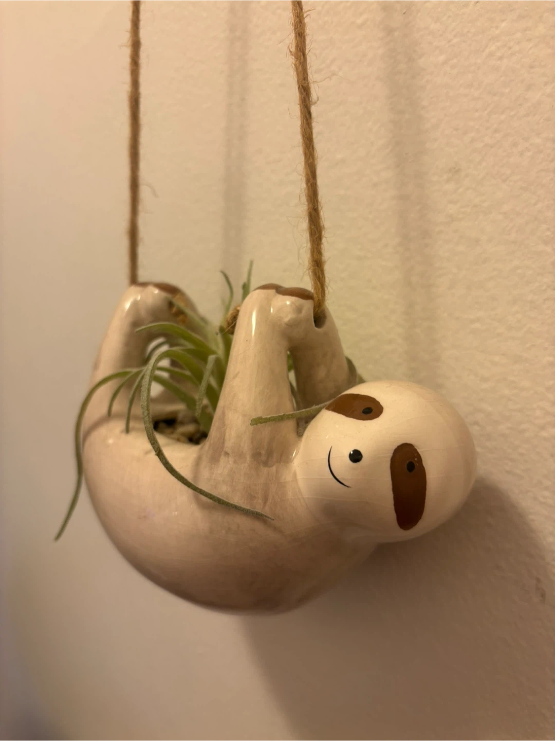 MOVING - Cute Sloth Hanging Planter - photo 3