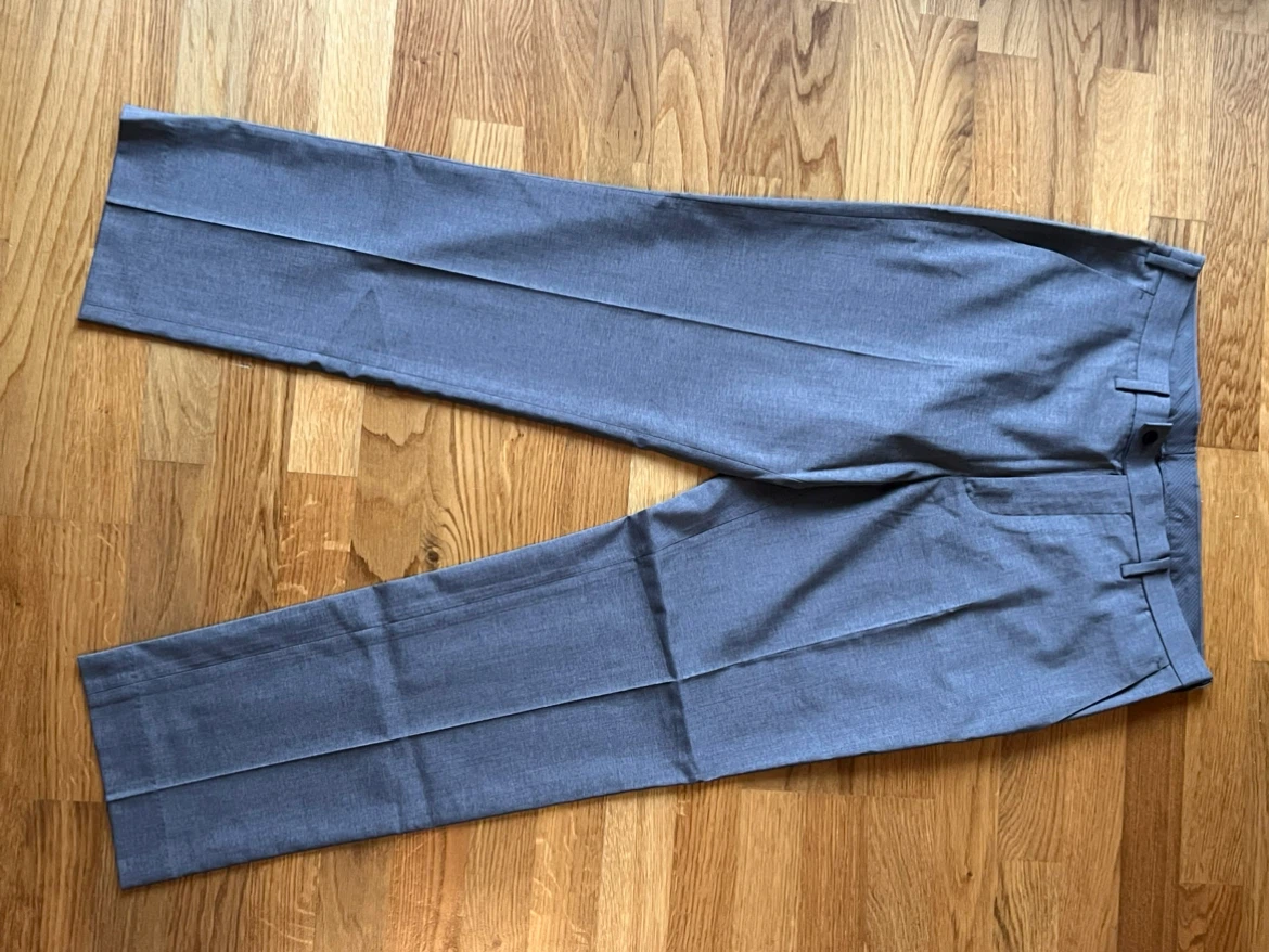 UNIQLO Men's Smart Ankle Pants Grey Size 32x34