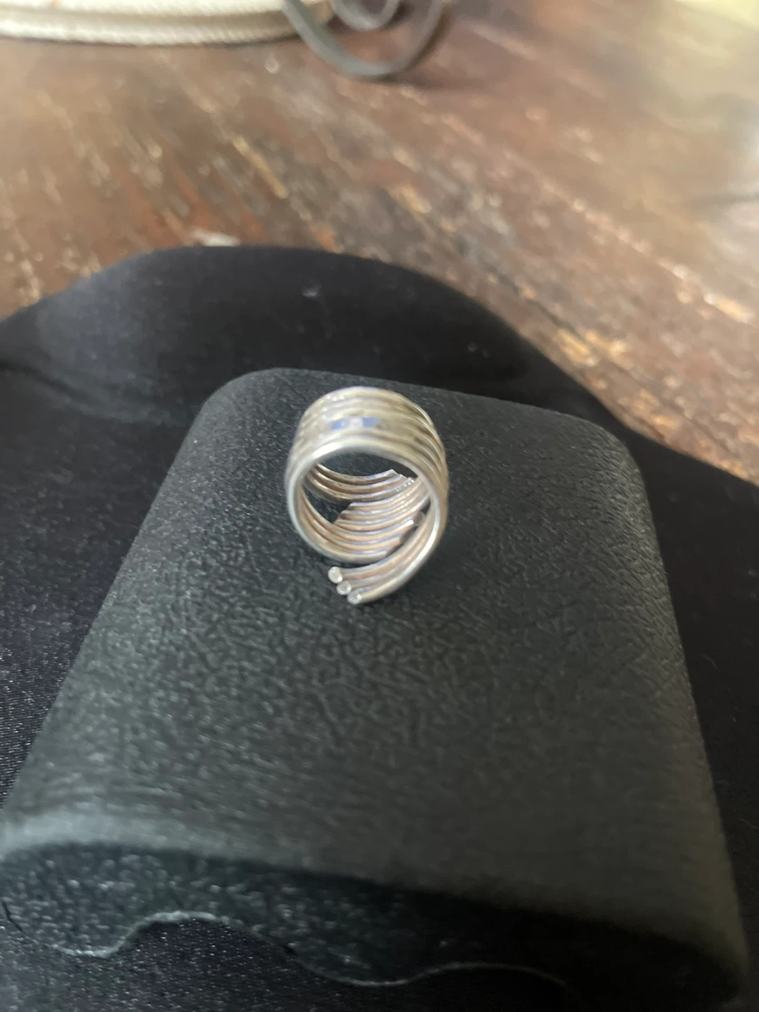 Silver Tone Spiral Wrap Ring Size 6 - photo 4
