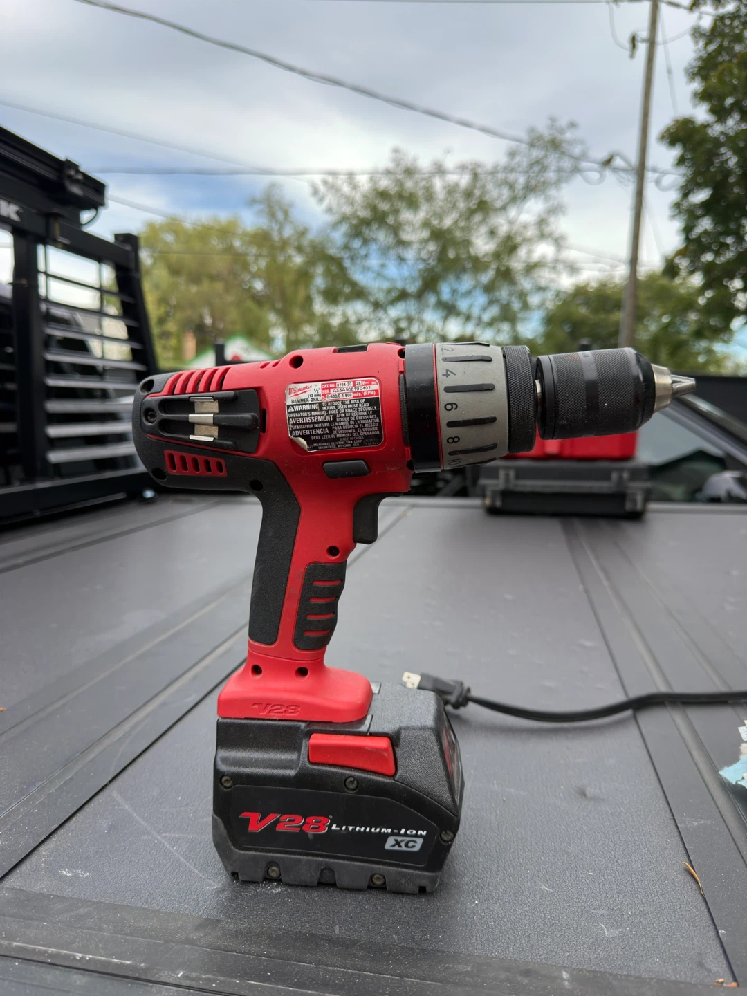 Milwaukee 28V V28 Hammer Drill - photo 3