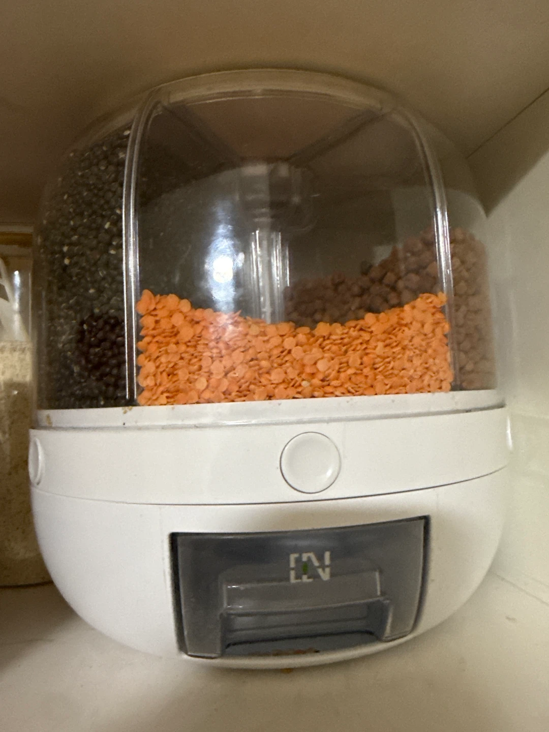 Rotary Grain and Dry Food Dispenser