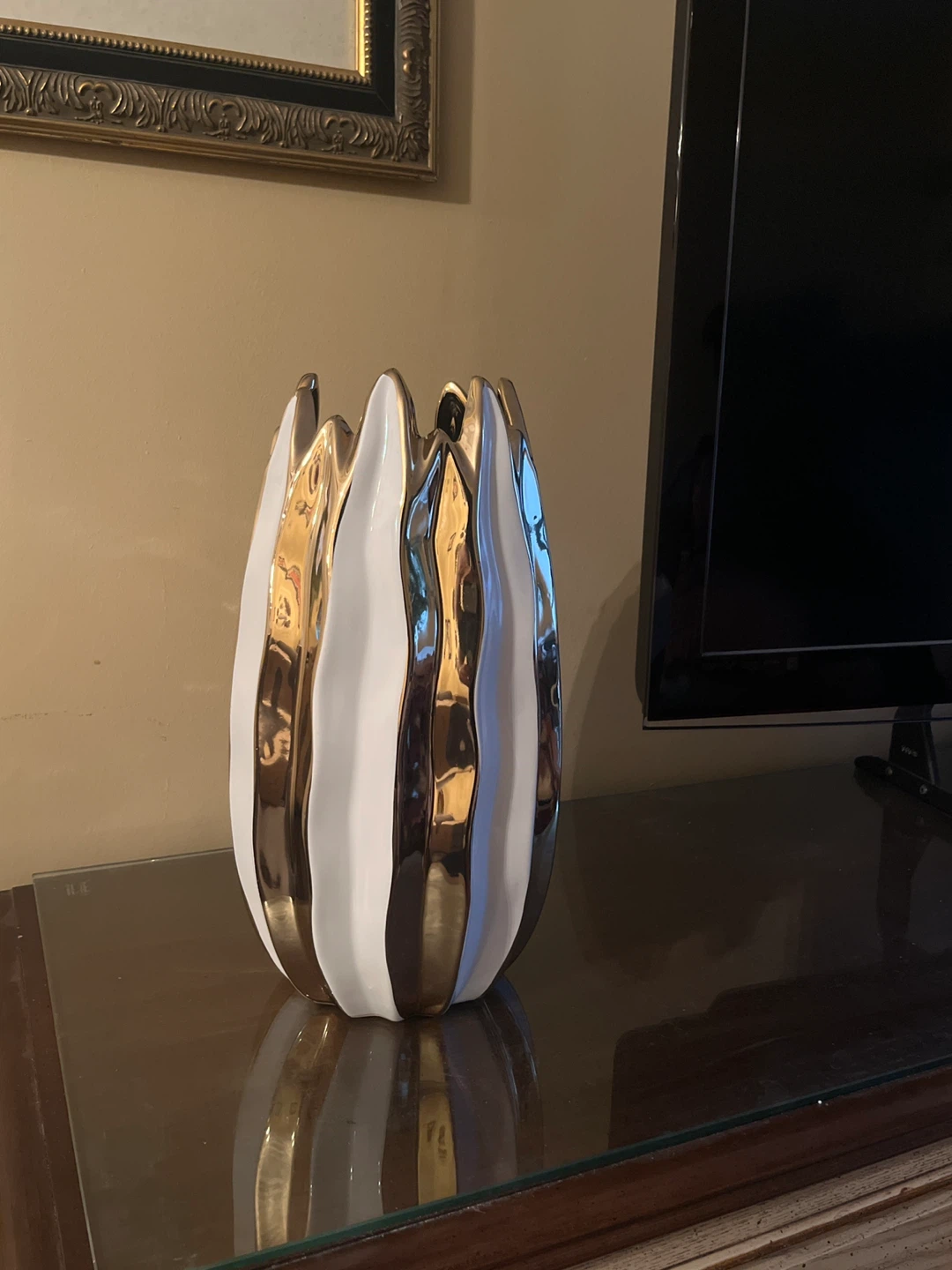 15" White & Gold Ceramic Luxury Statement Vase - Simply Stunning - photo 2