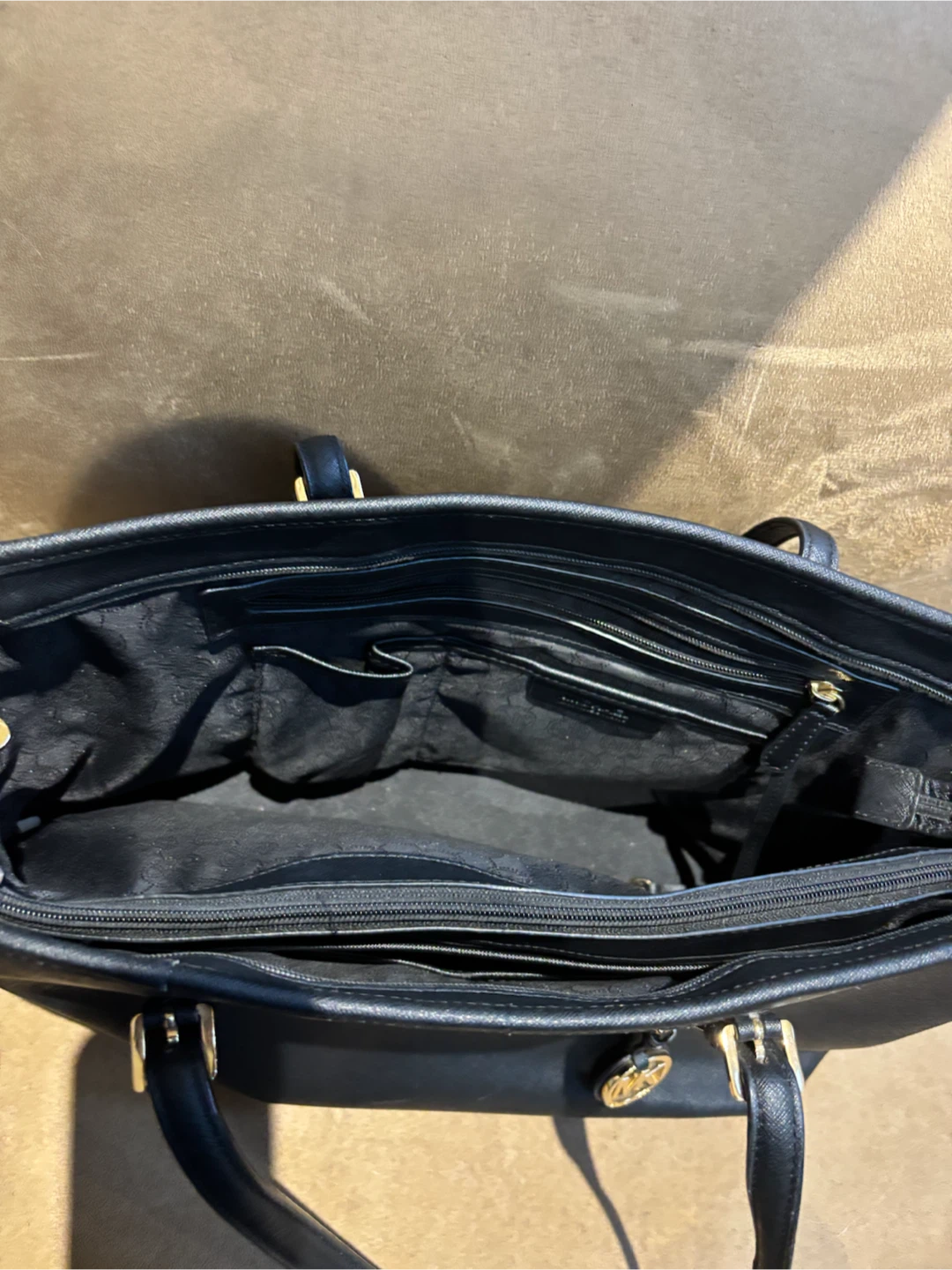 Michael Kors Jet Set Travel Black Tote Bag - photo 4