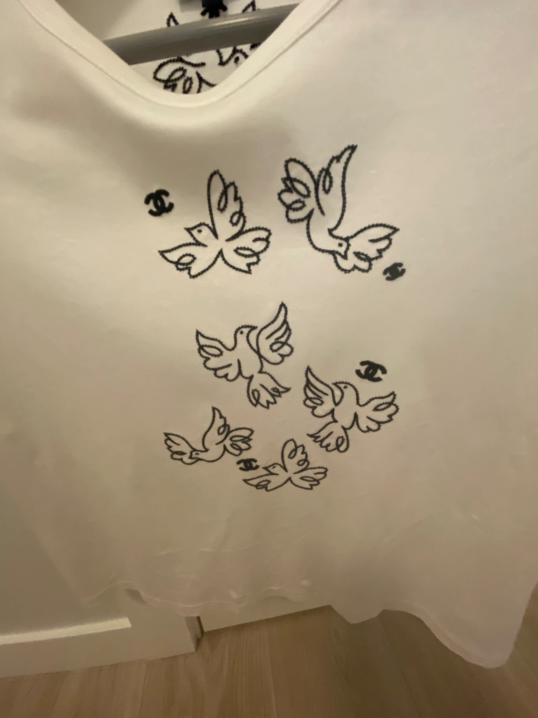 Chanel White T-Shirt with Dove Embroidery - photo 4