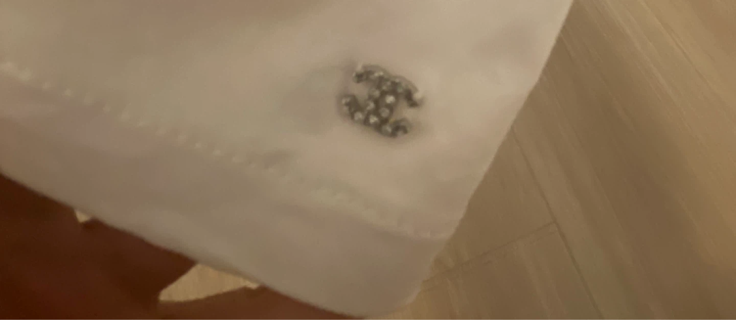 Chanel White T-Shirt with Dove Embroidery - photo 2