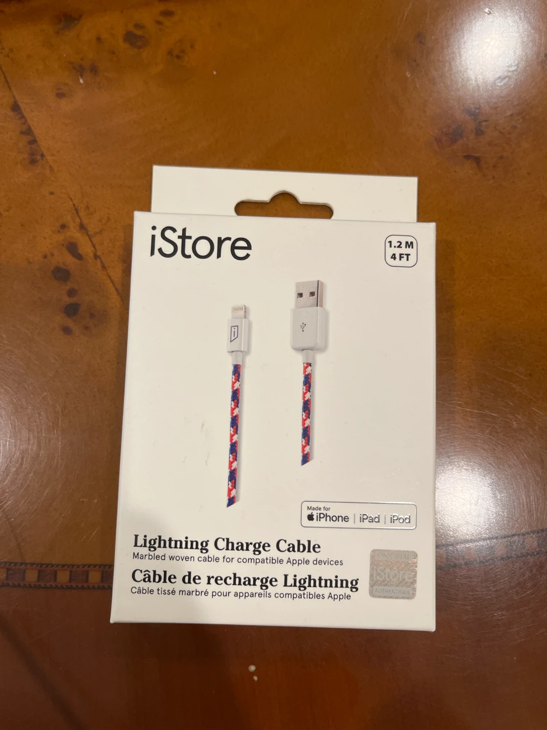 NEW iStore Lightning Charge Cable - 1.2 M / 4 FT