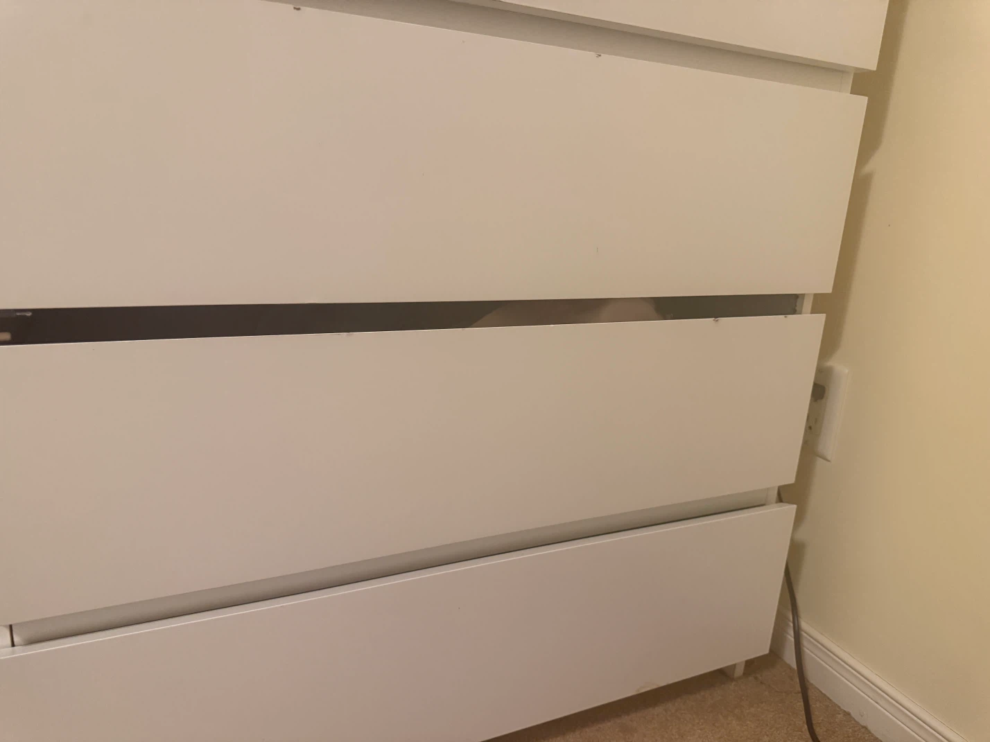 White 6-Drawer Dresser