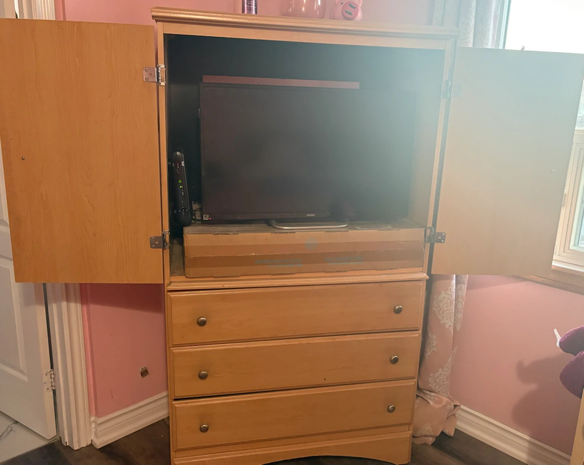 Wooden Dresser with Mirror - photo 3