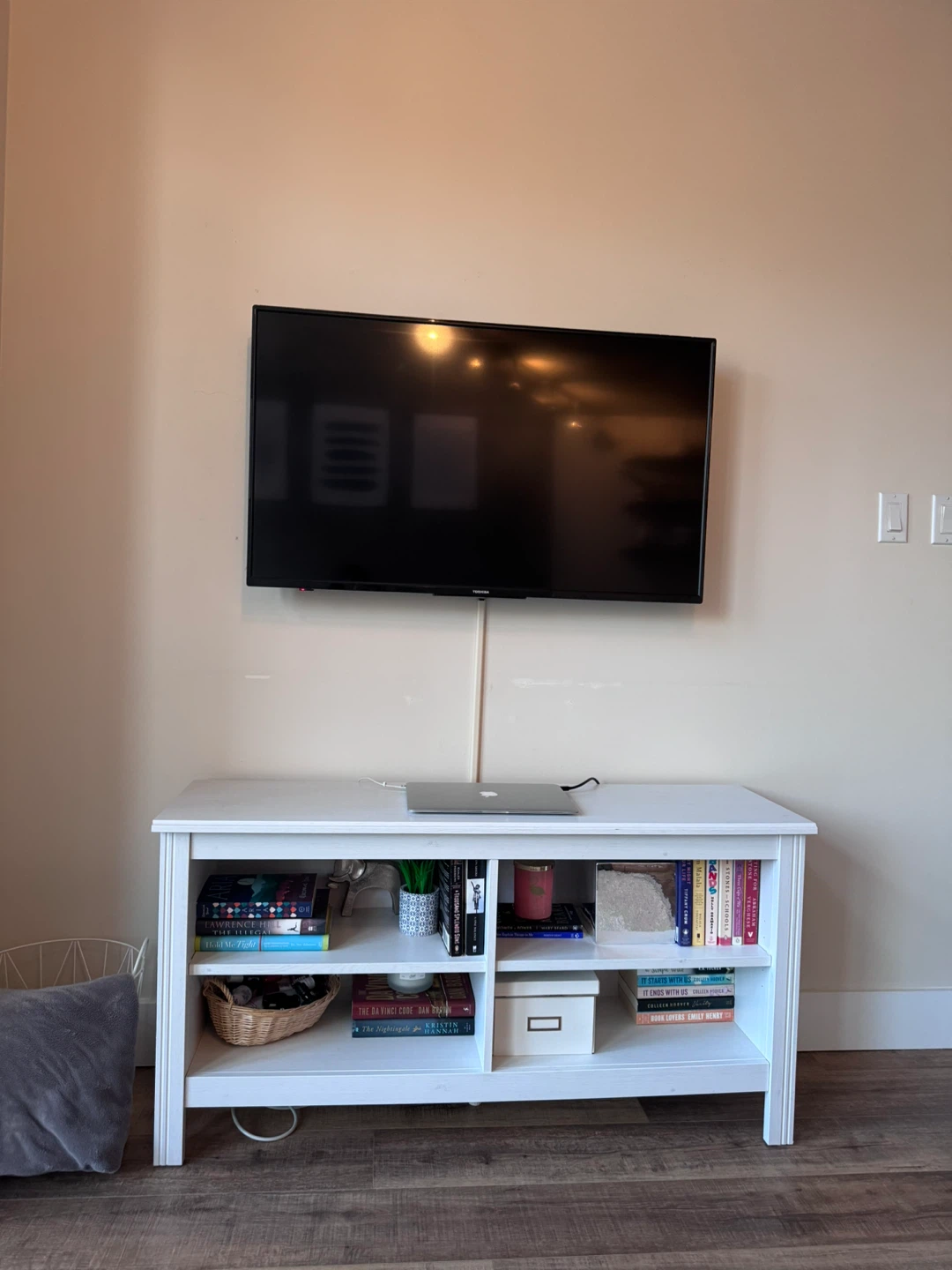 43” Toshiba TV