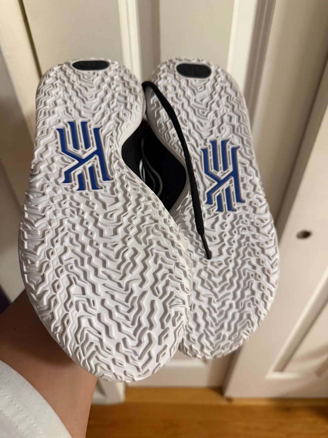 Nike Kyrie 7 Basketball Shoes - photo 4
