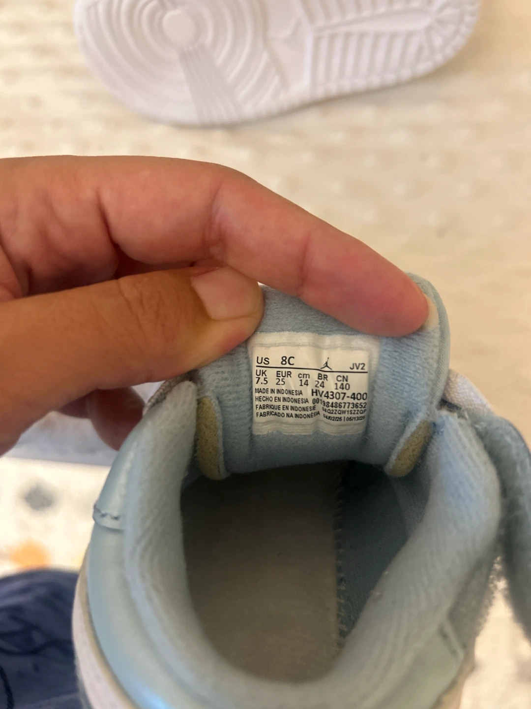 Baby Jordan 1 Low SE - photo 2