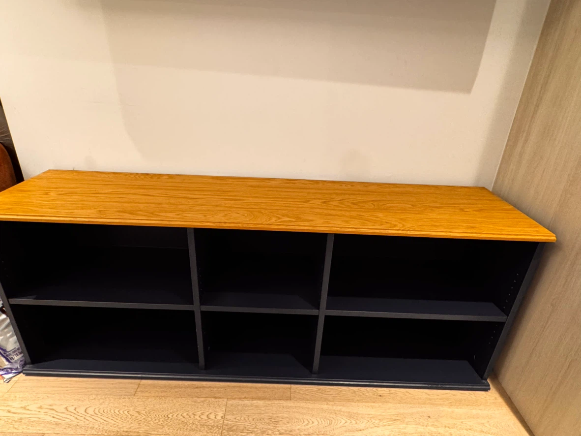 Two-Tone Storage Bench Console - photo 4