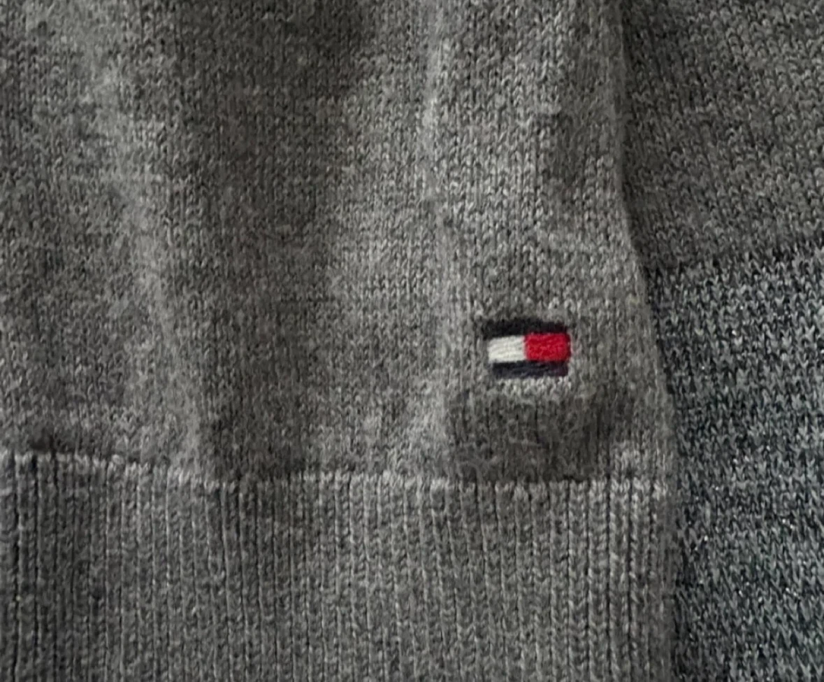 Tommy Hilfiger Sweater Dress (Like new) (Free) - photo 2