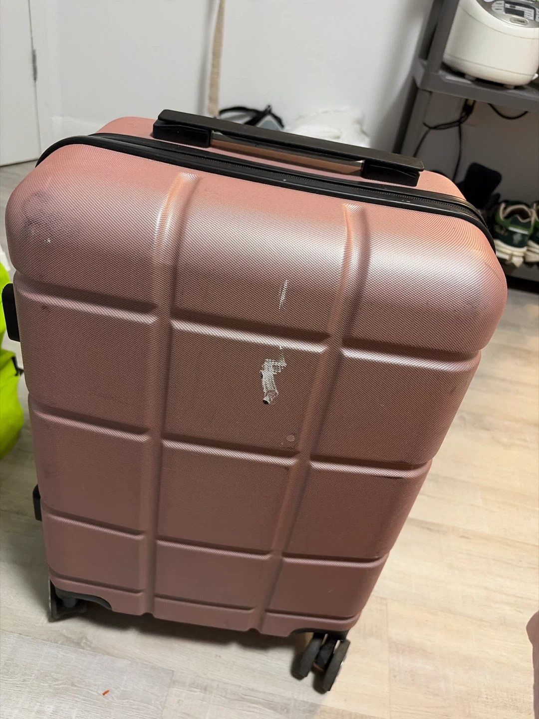 Pink Hardshell Carry-on Luggage - photo 3