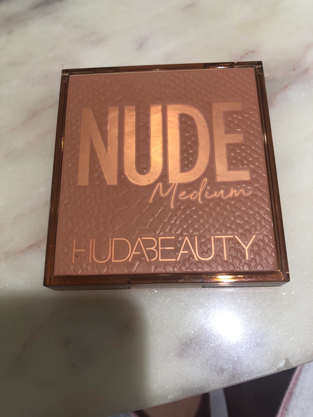 Huda Beauty Medium Nude Obsessions Eyeshadow Palette - photo 2