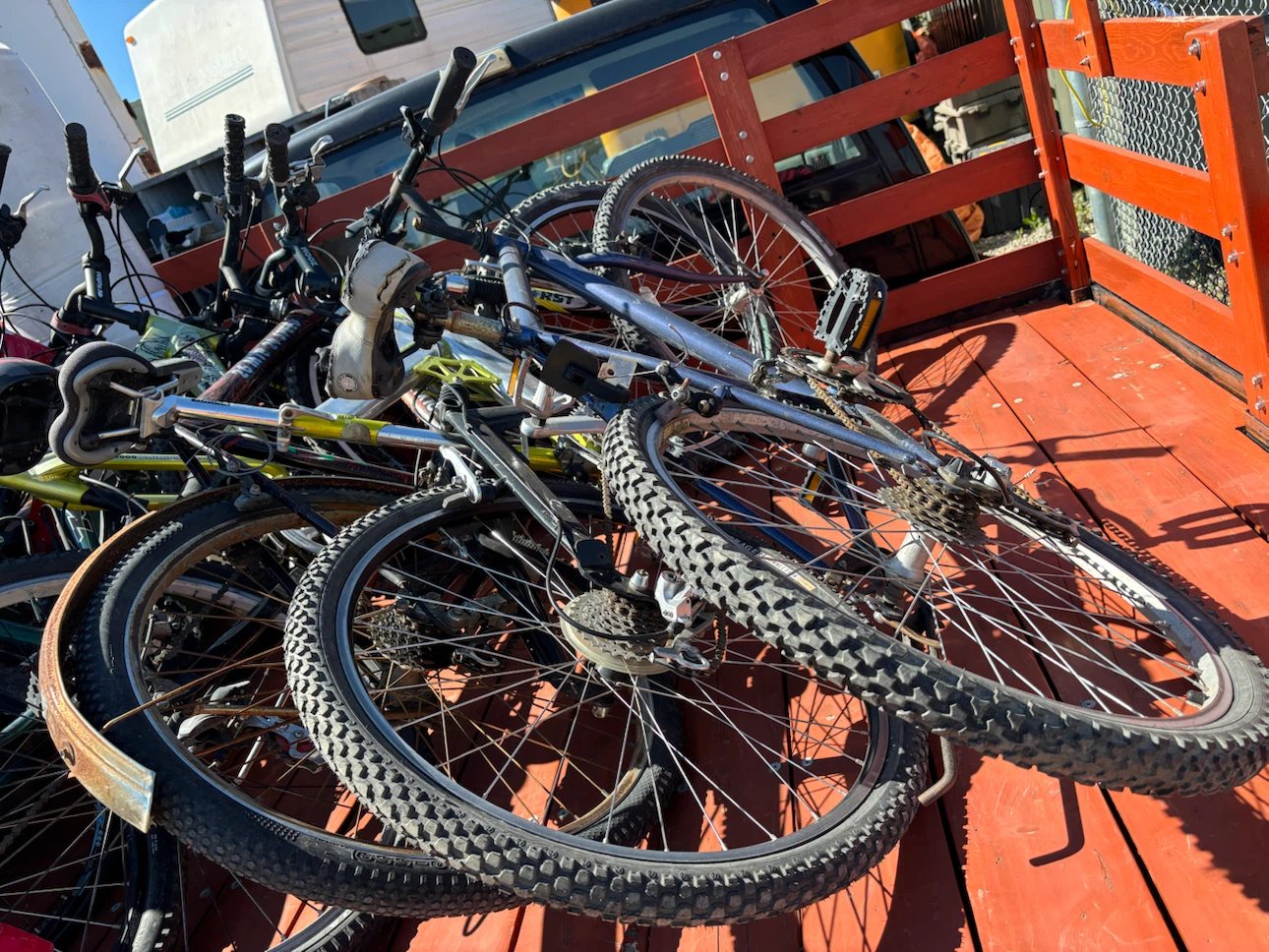 Lots of Hugh end Mountain Bikes - photo 2