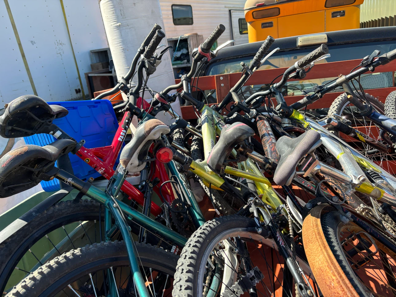 Lots of Hugh end Mountain Bikes - photo 3