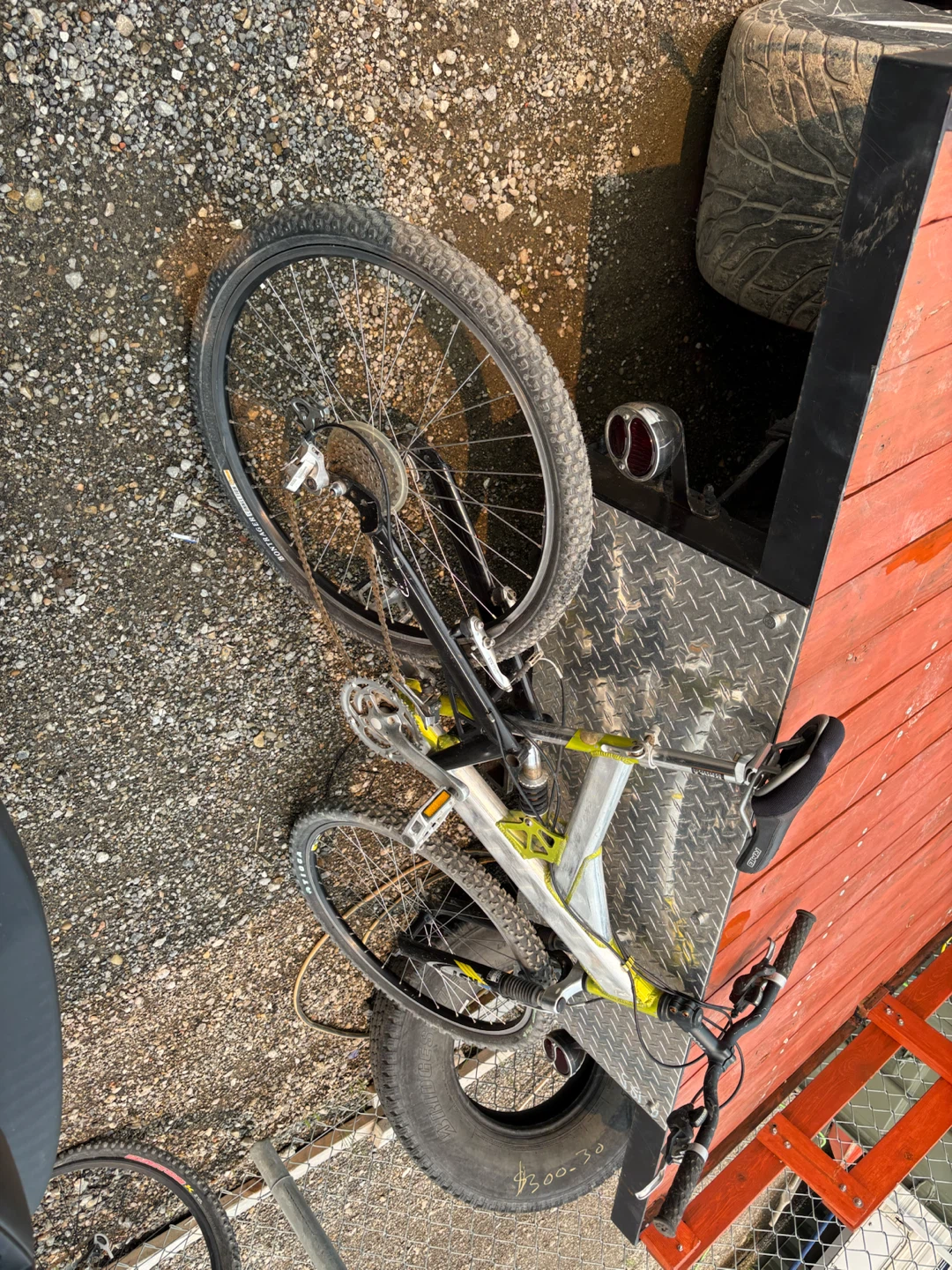 Lots of Hugh end Mountain Bikes - photo 5