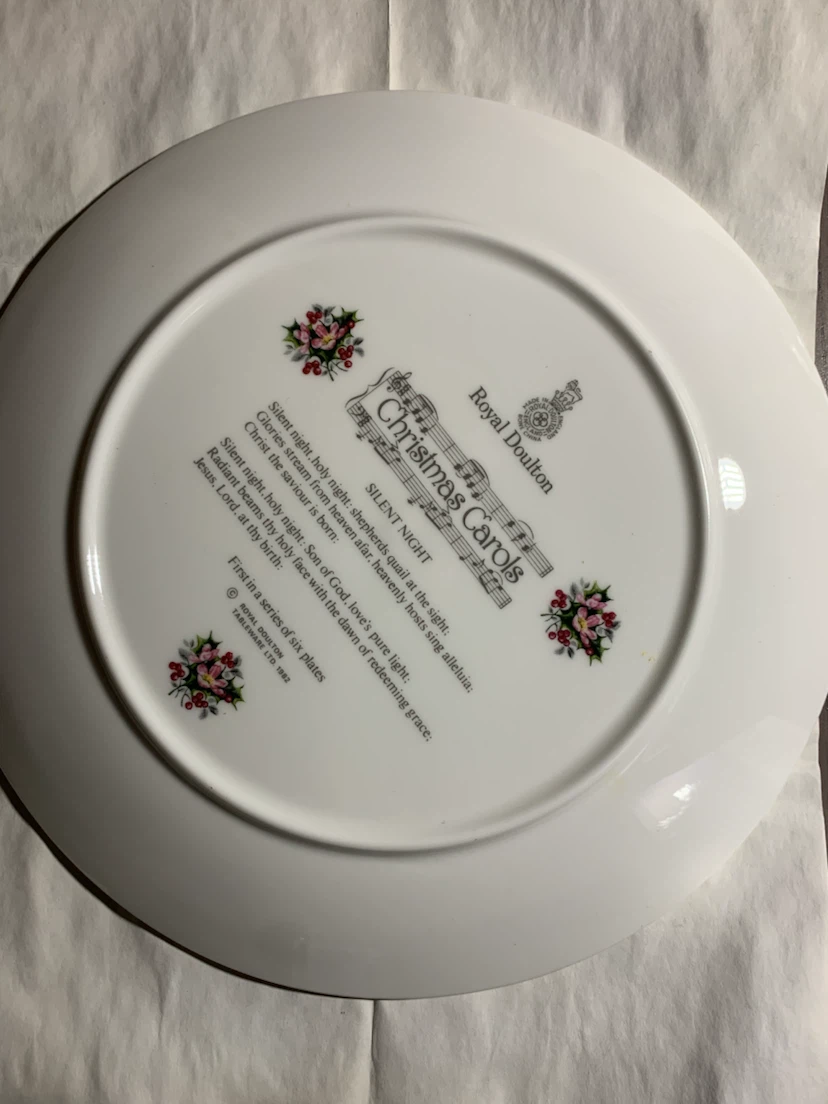 Royal Doulton Christmas Carols "Silent Night" Collector Plate - photo 3