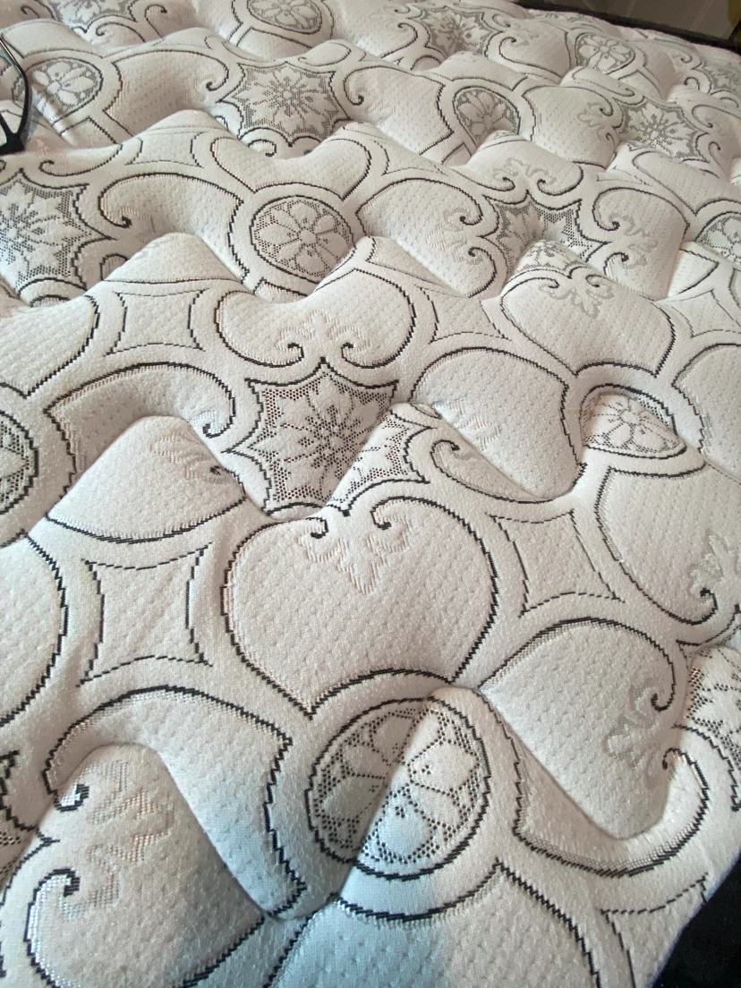 Queen size mattress - photo 4