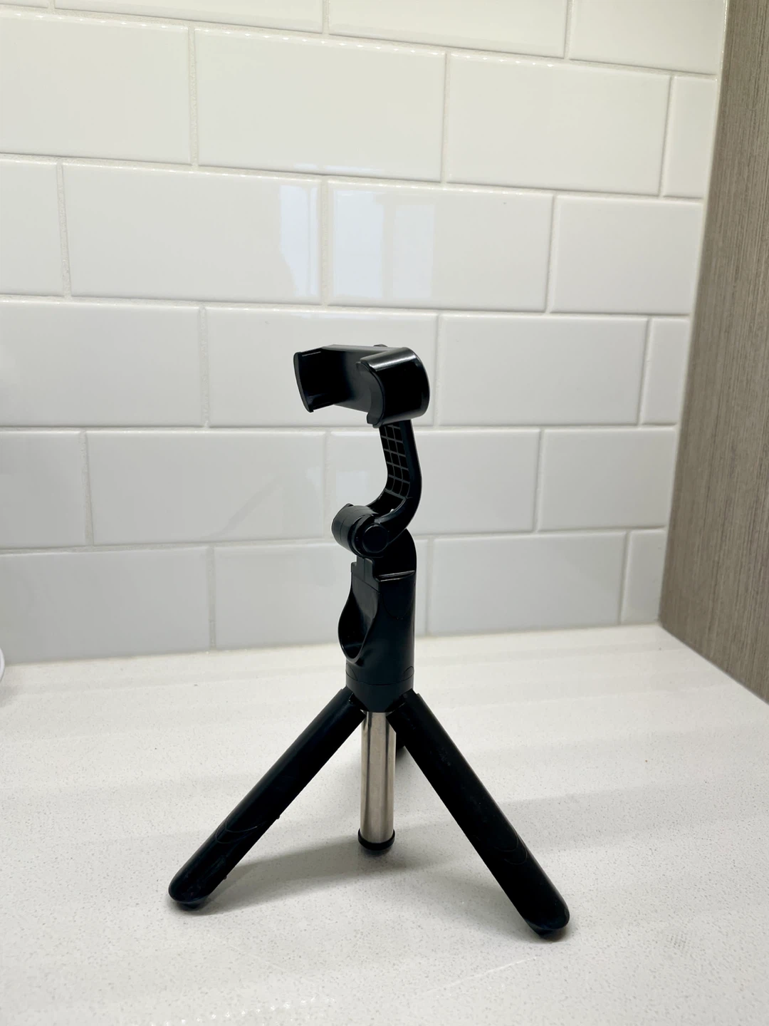 Mini Tripod Selfie Stick - 2 ft - photo 2