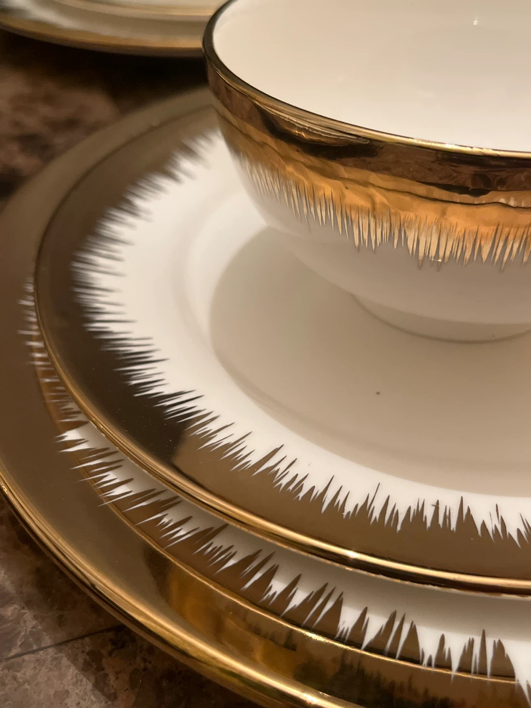 12-Piece Luxury Gold & White Dinnerware Set – Service for 4 - photo 3