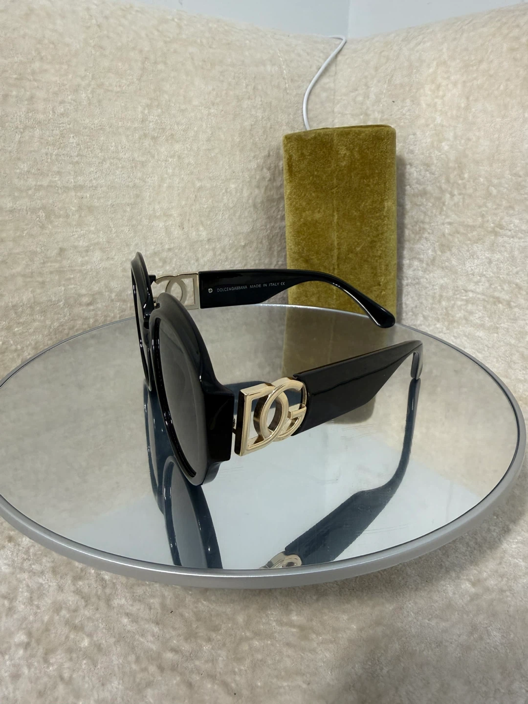 Beautiful luxury Sunglasses. - photo 2
