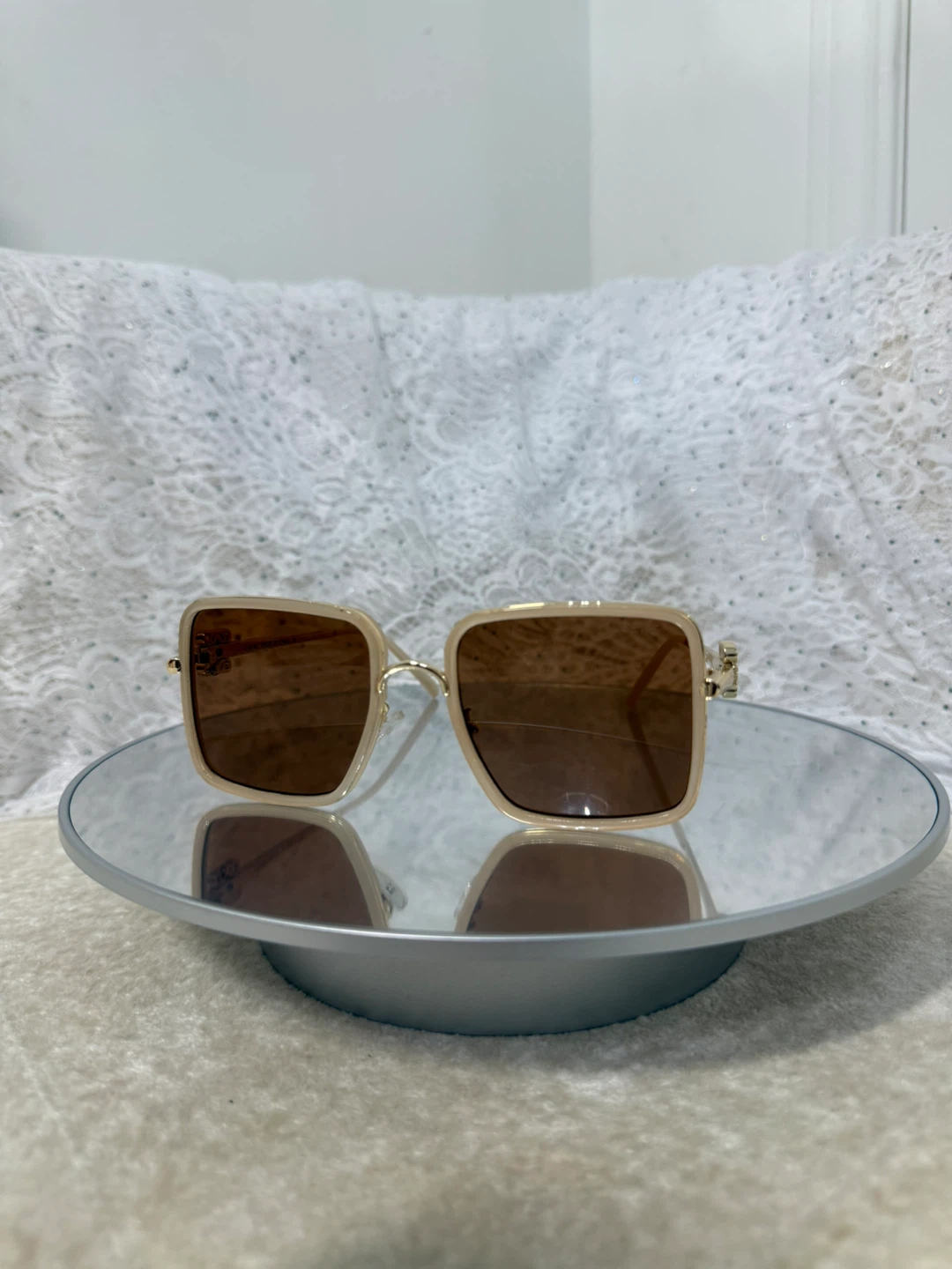 Beautiful luxury Sunglasses. - photo 5