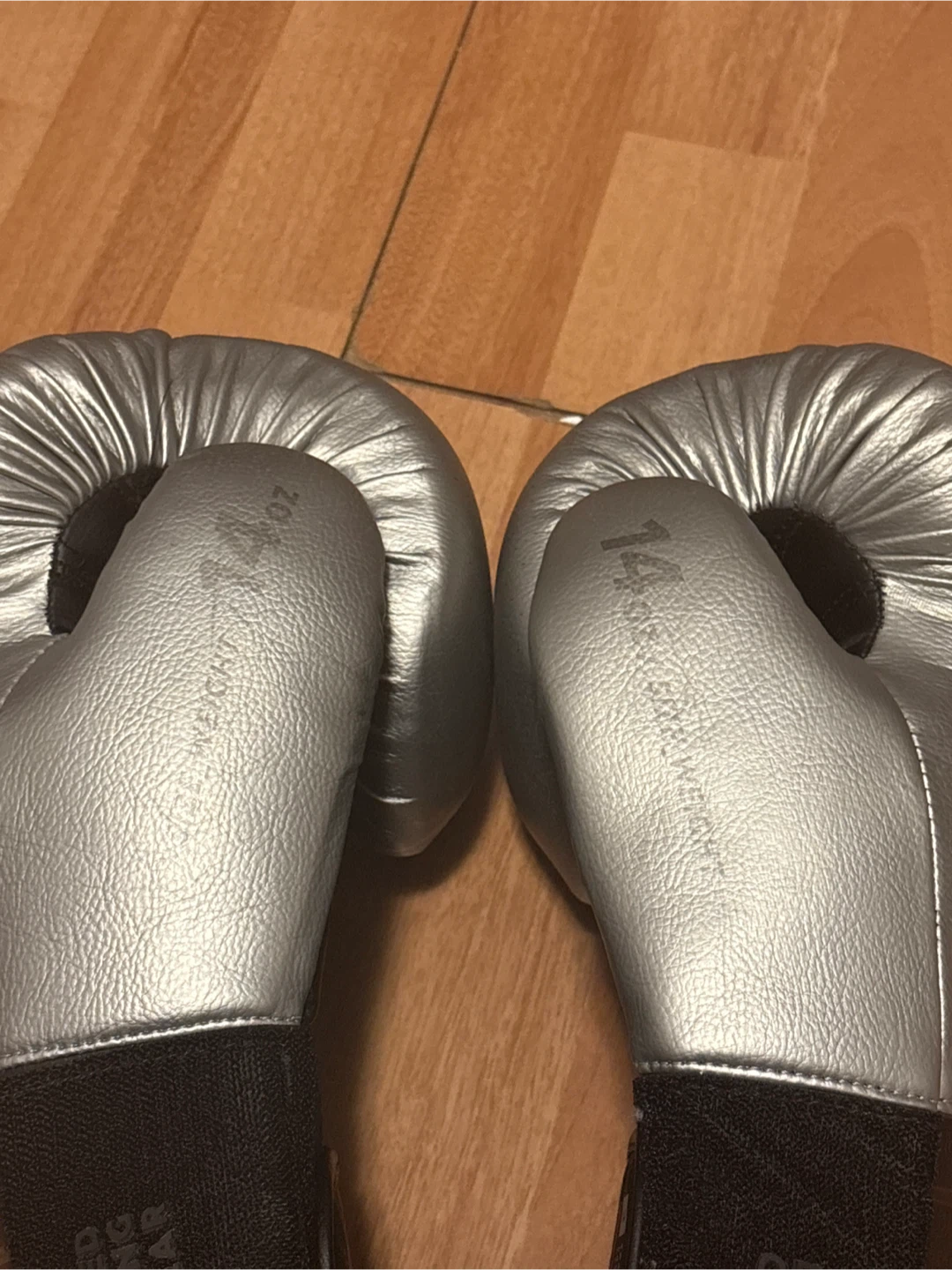 Outshock Boxing Gloves - 14oz - photo 2