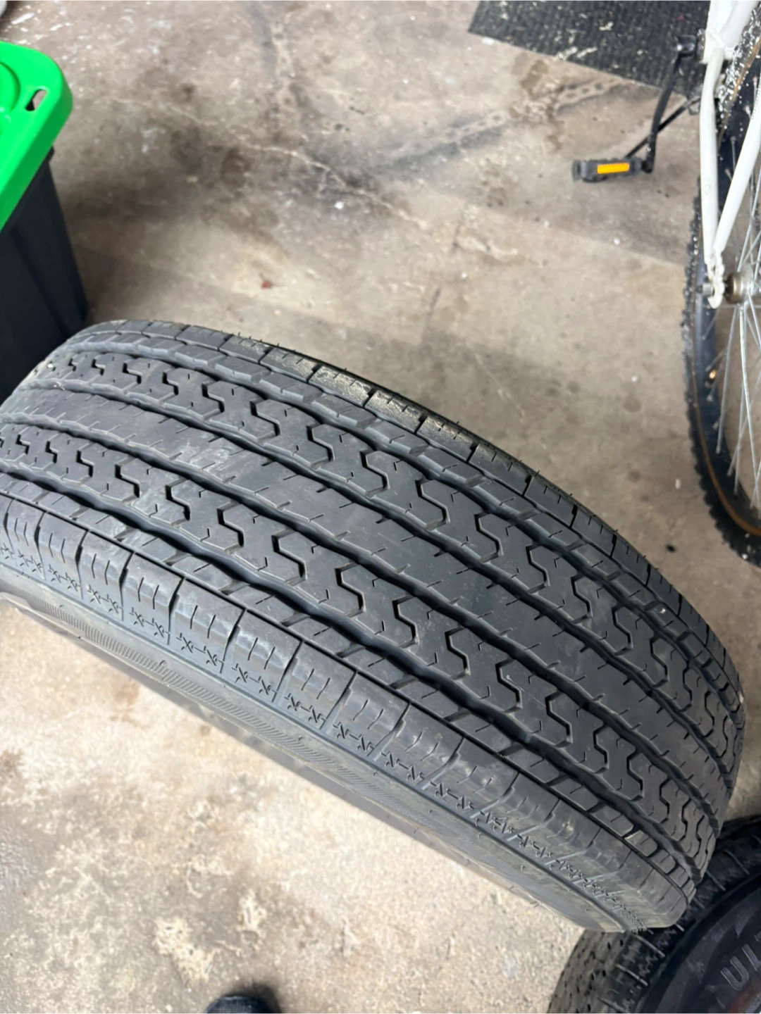 Vanity trailer tires and rims - photo 4