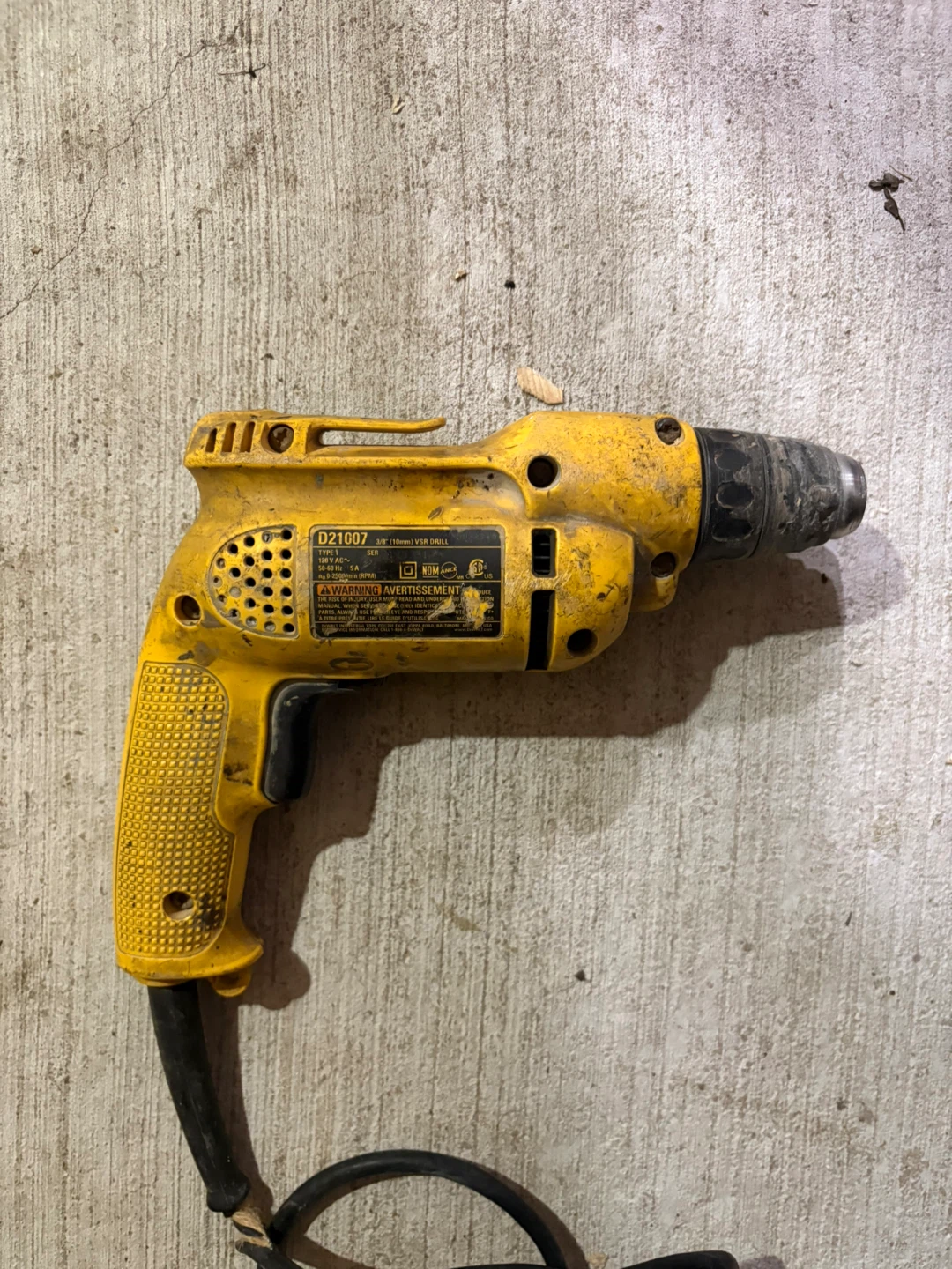 DeWalt D21007 3/8-inch VSR Drill