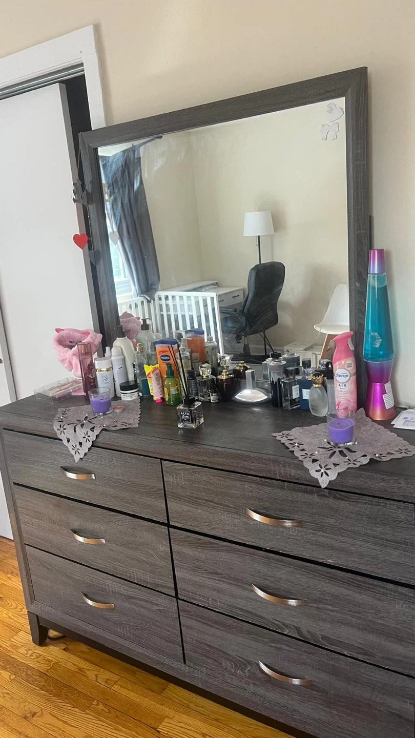 6-Drawer Dresser with Mirror