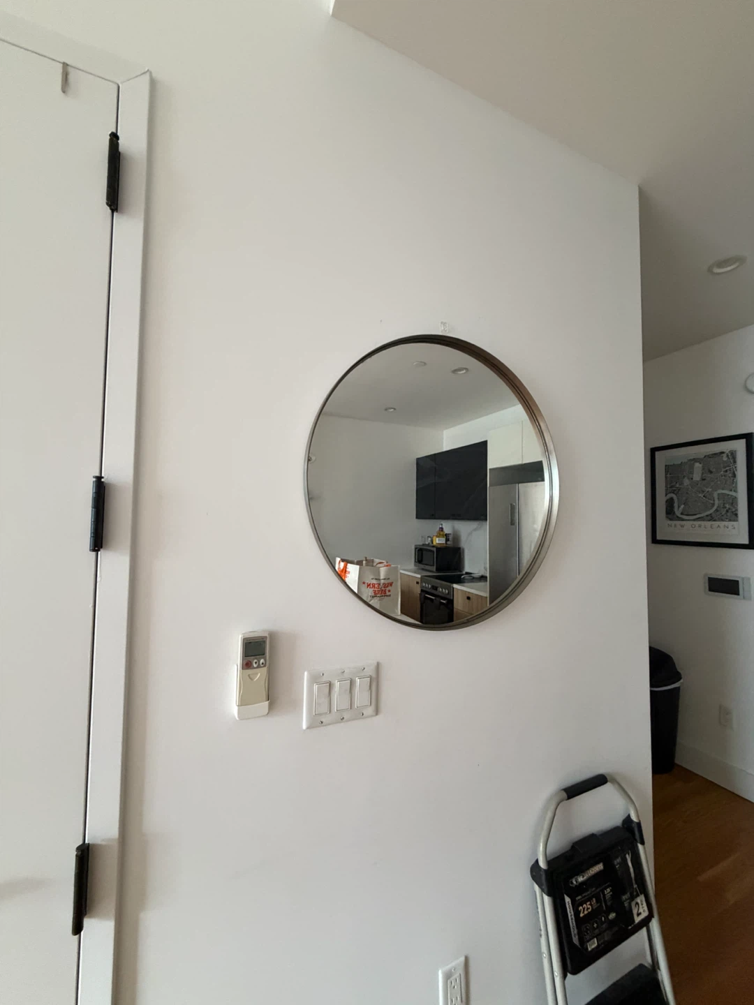 Round Wall Mirror