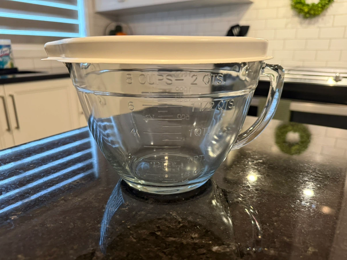 Pampered Chef Large 8 Cup 2Qt Quart Glass Measuring Bowl - photo 2