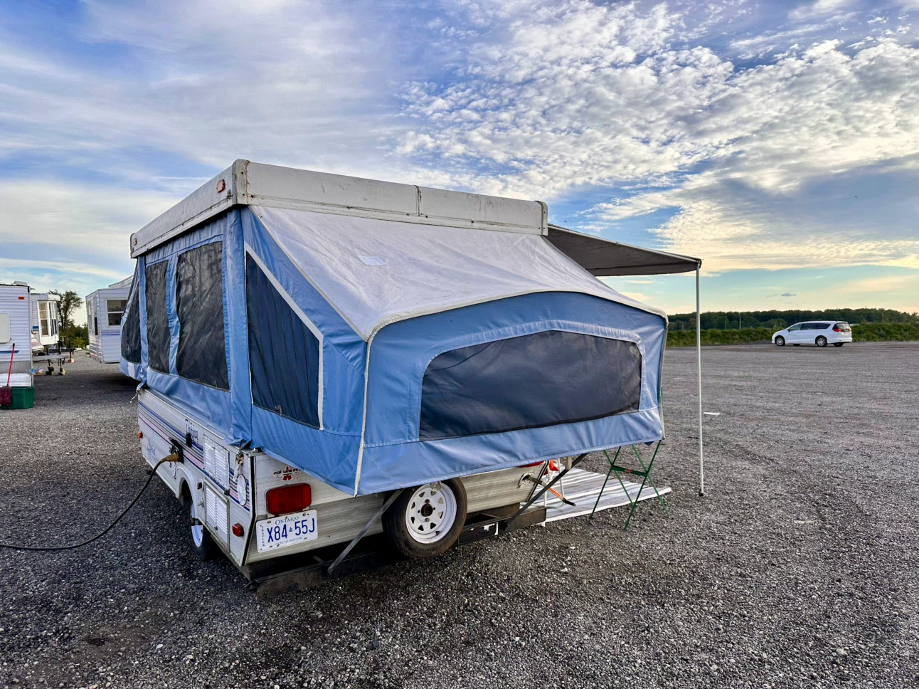 Viking Pop-up Camper $1500 firm - photo 4