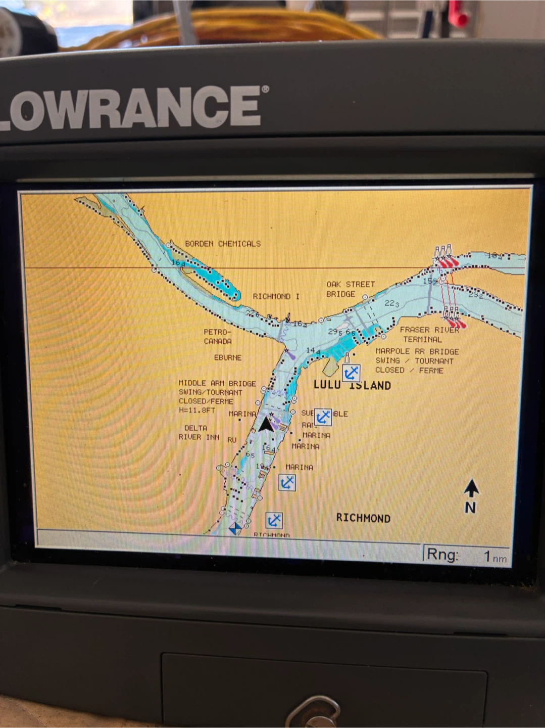 Lowrance LCX-27c Chartplotter/sounder - photo 4