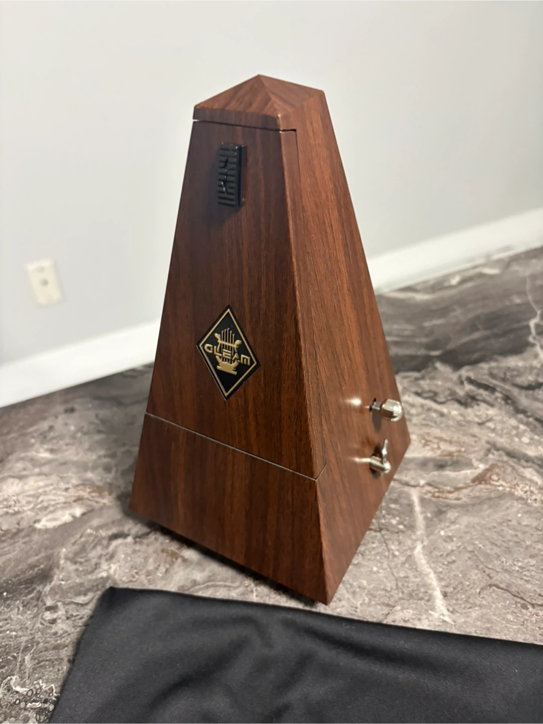 Gleam Wood Metronome with Black Case - photo 3