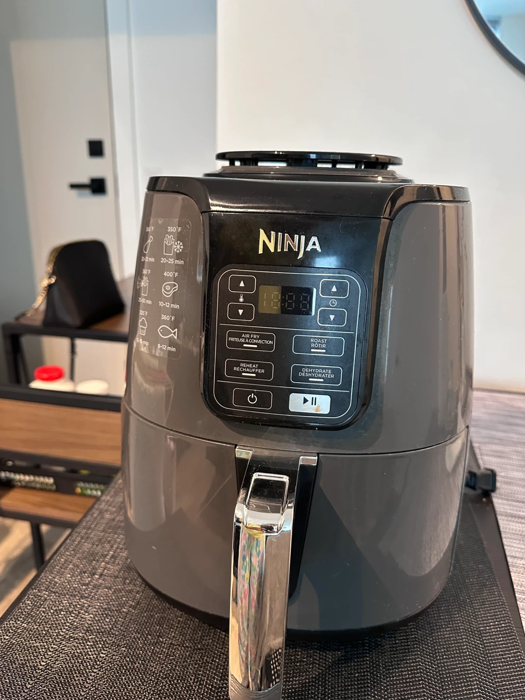 Ninja air fryer in very good condition - photo 2