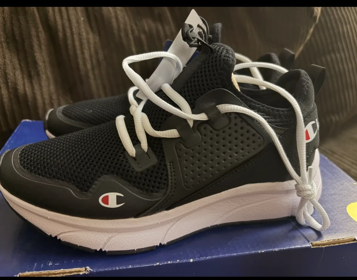 Women’s Champion Sneakers ~ Size 6 - photo 2