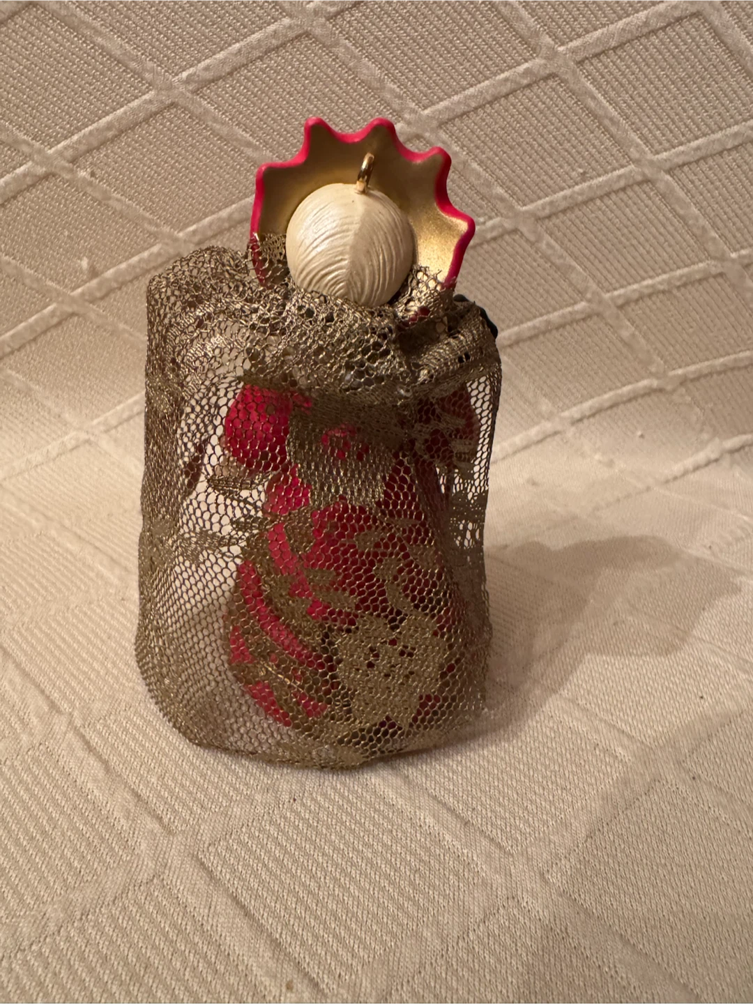 Hallmark Keepsake Red Queen Ornament - photo 4