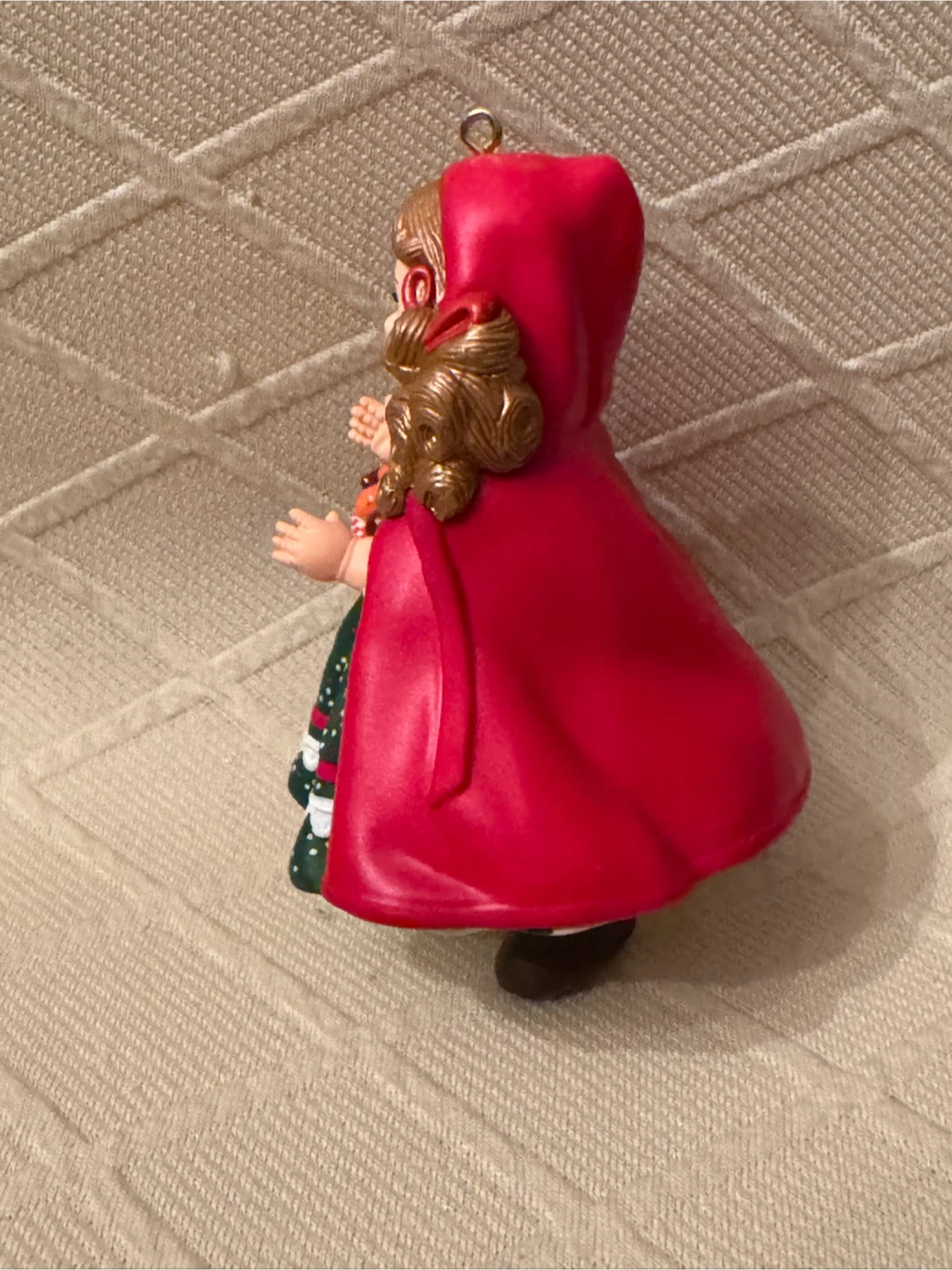 Hallmark Keepsake Little Red Riding Hood Ornament 1991 - photo 3
