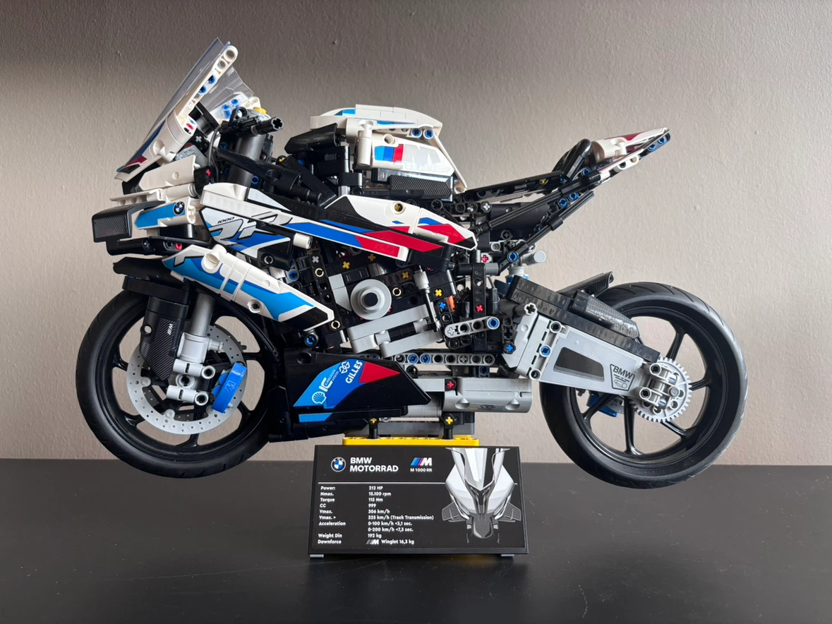 LEGO Technic BMW M 1000 RR 42130
